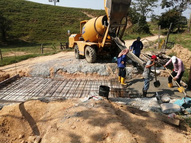Vía rural — obra con participación de CONATEC